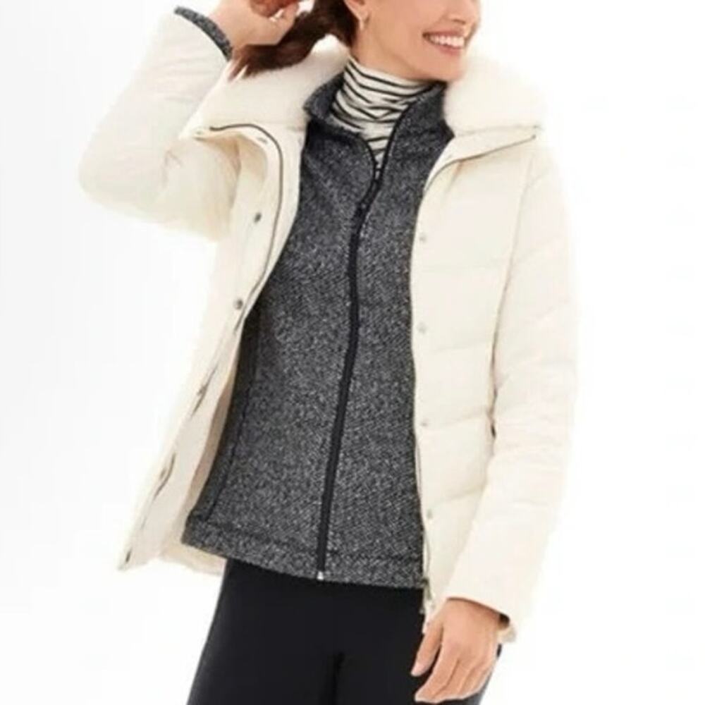 TALBOTS SHORT DOWN the PUFFER JACKET M White faux fur warm down NWOT quilted